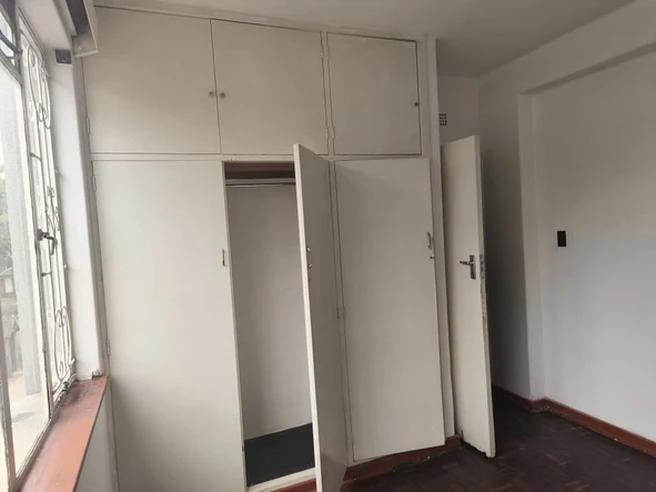 3 Bedroom Flat & Apartment