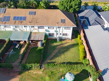 3 Bedroom Flat & Apartment