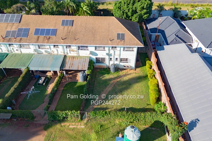 3 Bedroom Duplex Flat for Sale in Eastlea