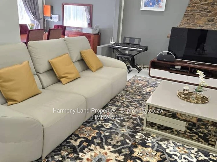 Stunning Modern Home To Let – Bluffhill*  