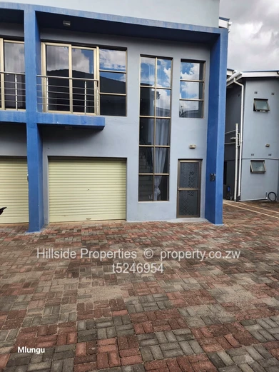 3bedroom apartment Newlands 