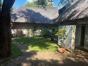 Hotel & Lodge
