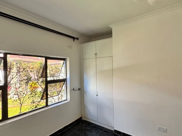 3 Bedroom Flat & Apartment