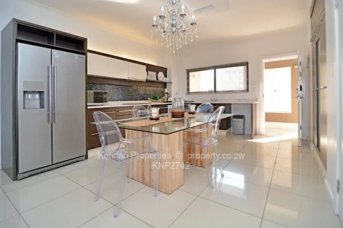 Luxurious upmarket hotel living apartment in Sandton, Johannesburg (Sole Mandate)