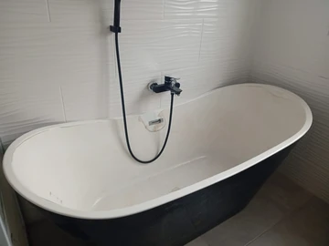 3 Bedroom Flat & Apartment