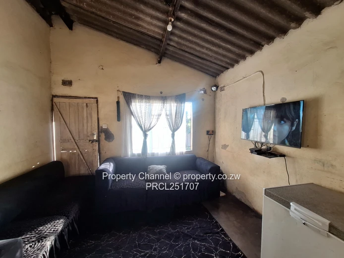 2 Bedroom House in Ivory Park, Just off Amalinda Road 