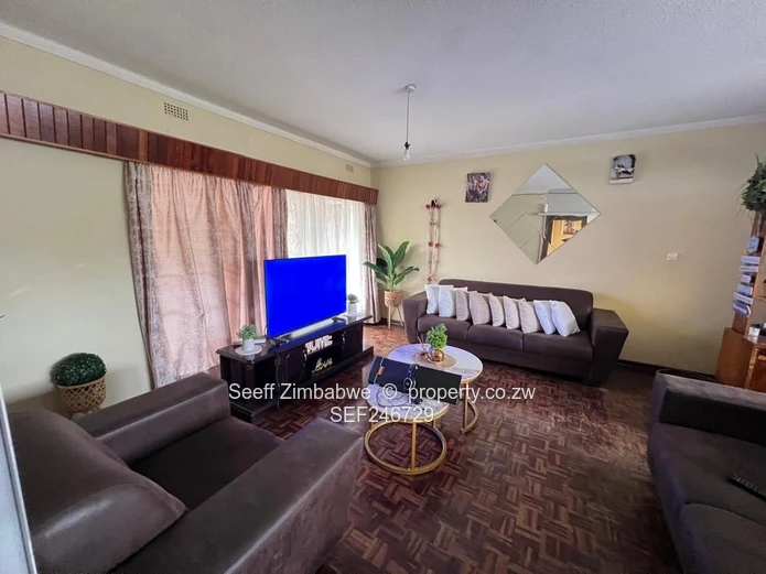 Neat 2-Bedroom Garden Flat 