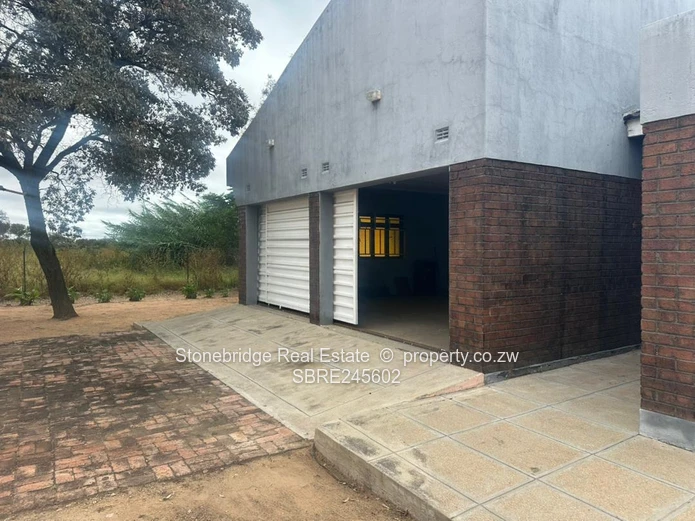 4.5 Hectare property with 5 Bedroomed House in Norwood for sale