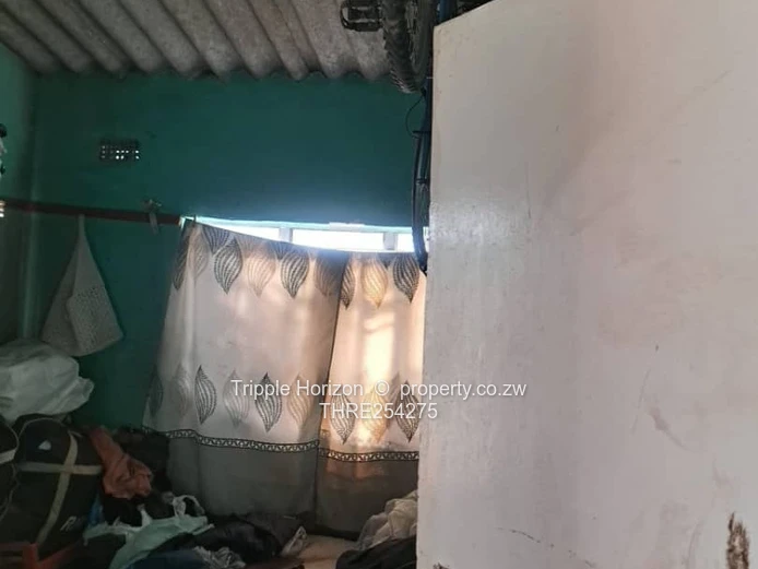 Amalinda 2-Bed Core house - Walled Yard, Satellite Dish & Good ZESA