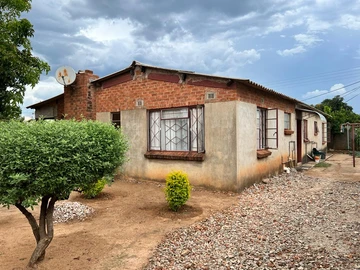 3 Bedroom House, Emganwini For Sale