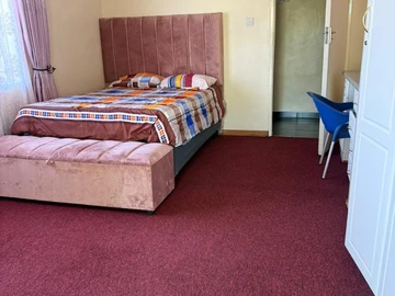 6 Bedroom House