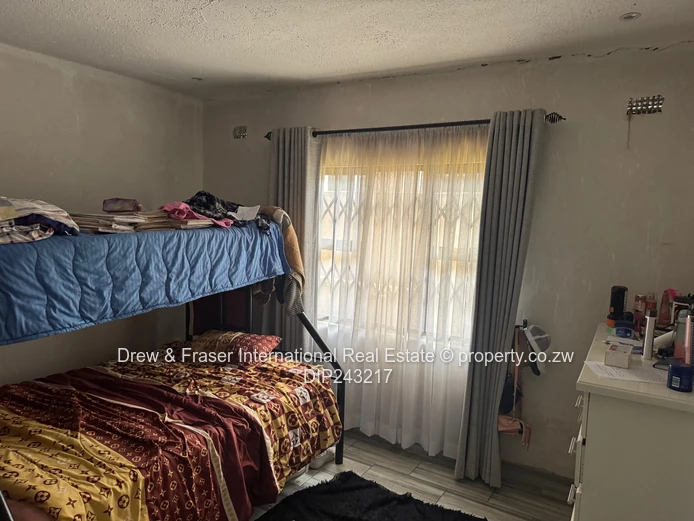 Budiriro Cabs 5 beds house for sale $65k