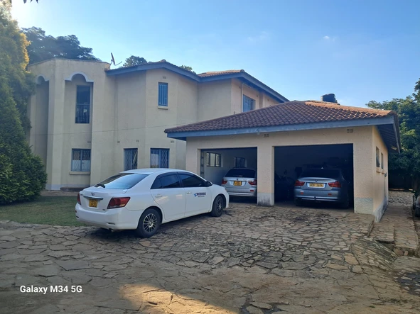 6 Bedroom House