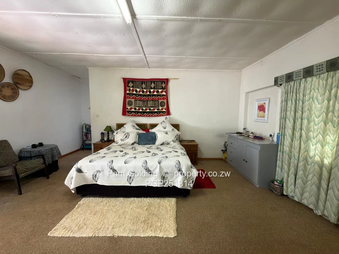 Spacious 4-Bed Hillcrest Home on 3,946 m² — Pool & Borehole