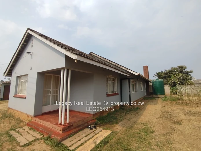 Fully Furnished 5-Bed with a small cottage on 887m² in Ashdown Park, Harare