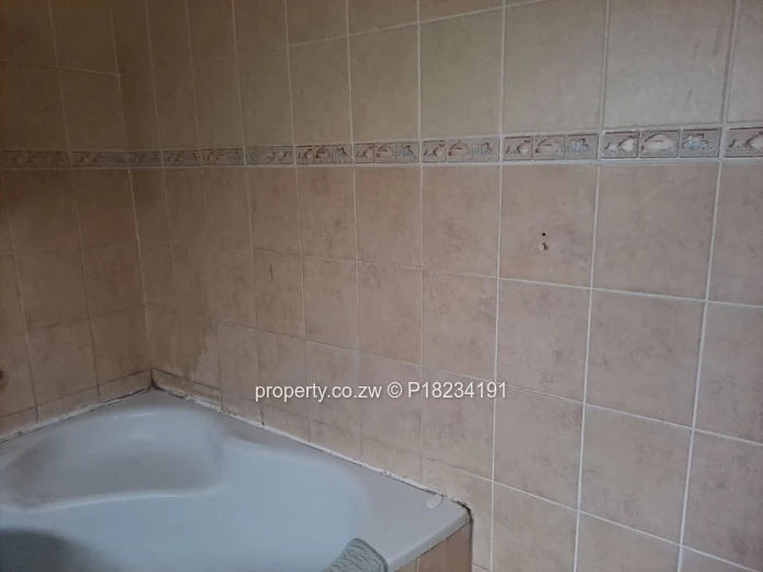 Tynwald, Harare West Spacious 4 bed home. 