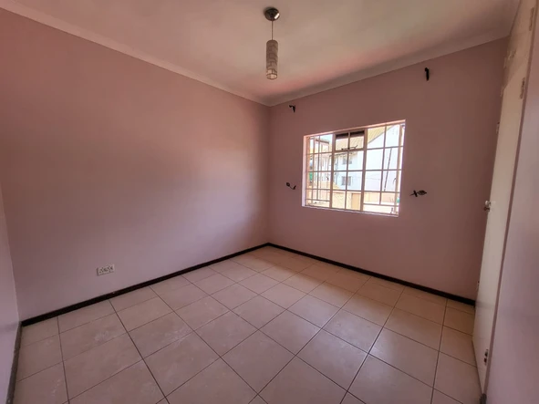3 Bedroom Flat & Apartment