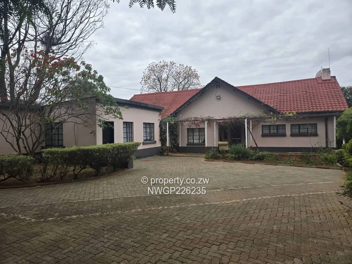 Spacious 4-Bedroom Home with Borehole in Riverside North, Bulawayo