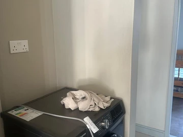 3 Bedroom Flat & Apartment