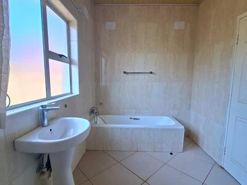 3 Bedroom Garden Flat
