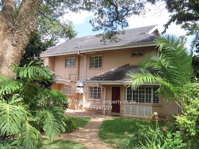 6 Bed Double Storey Splendour in Borrowdale!