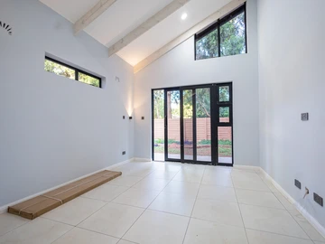 3 Bedroom Garden Flat