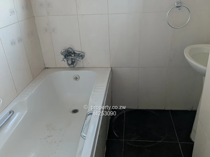 Madokero Estate 2 bedroom garden flat to rent  (Sole Mandate)