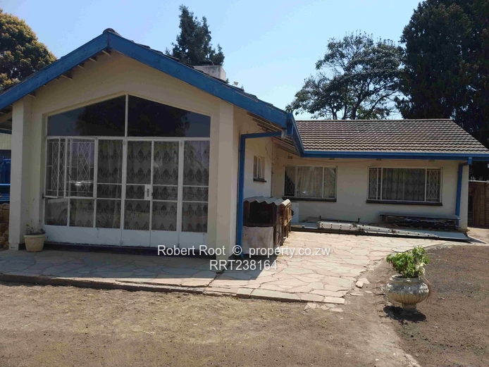 3 bed family home in Avondale West