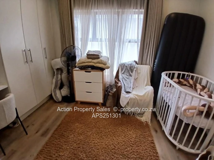 2 Bed Garden Flat For Rent In Avondale! 