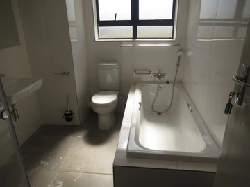 3 Bedroom Flat & Apartment