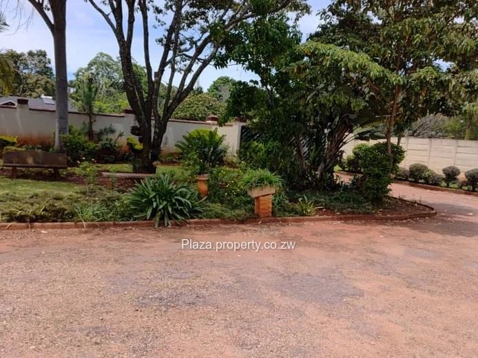 6 bedroom house for rent in Borrowdale