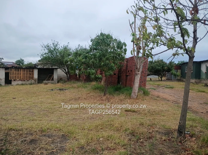 610 Sqm Residential Stand With 4-Roomed Cottage - Fully Serviced