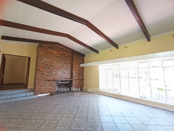 4 bed home in Kamfinsa