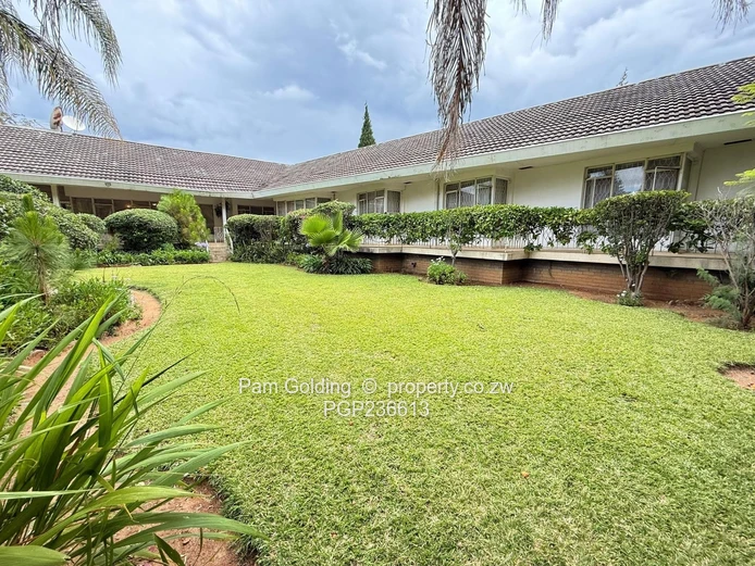 Elegant Well-maintained Family Residence (Sole Mandate)