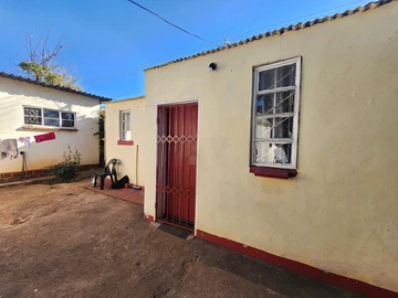 3 Bedroom Flat & Apartment