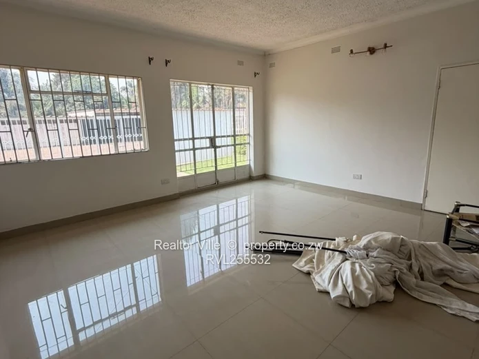 7 Bedroom House for Rent in Borrowdale
