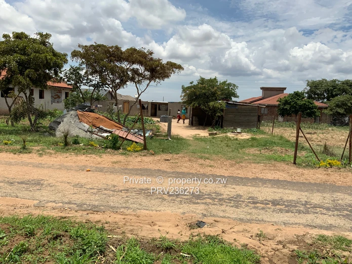 Residential stand for sale in Springvale Suburb, Ruwa, 808 m2, full title deeds & fully serviced