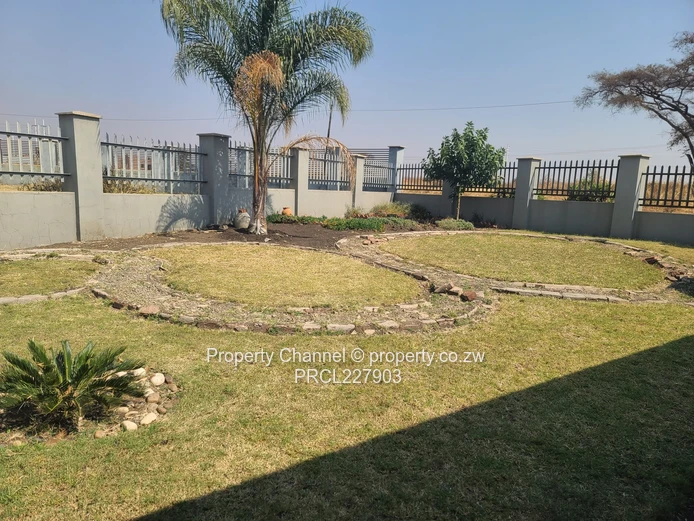 Spacious & Modern 3-Bedroom House in Fairview