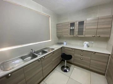 3 Bedroom Flat & Apartment