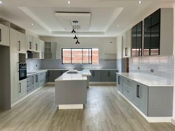 4 Bedroom House