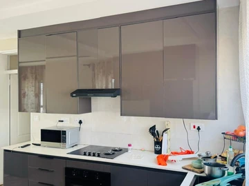 4 Bedroom Flat & Apartment