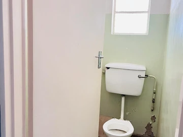 12 Bedroom Flat & Apartment