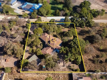 5 Bedroom House