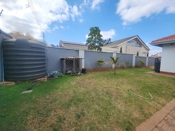 3 Bedroom Flat & Apartment