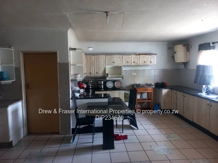 Hatfield 4 beds house for sale $150k