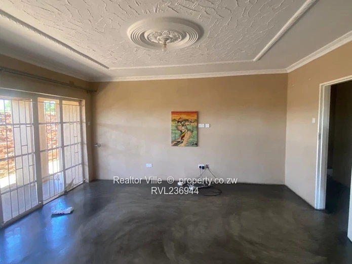 House available to let in Tynwald behind N Richards Shopping Centre Bulawayo Road