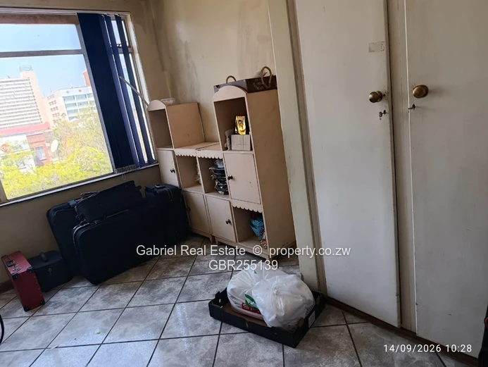3-Bed Apartment in Harare CBD . Very ideal for  commercial and residential use.  
