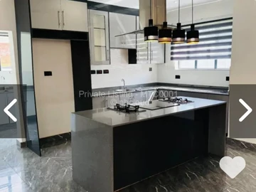 4 Bedroom Flat & Apartment