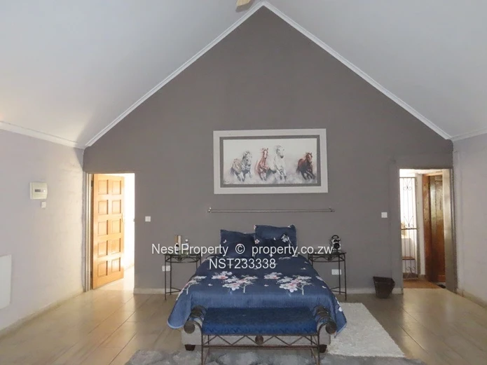 Location- 4 Bedroom House + Cottage In Colne Valley