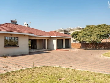 5 Bedroom House
